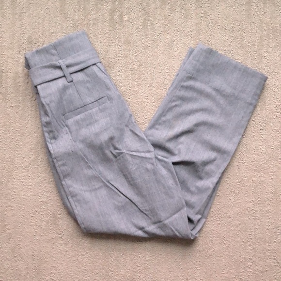 Grey paperbag waist trousers with chic belt - Picture 5 of 5